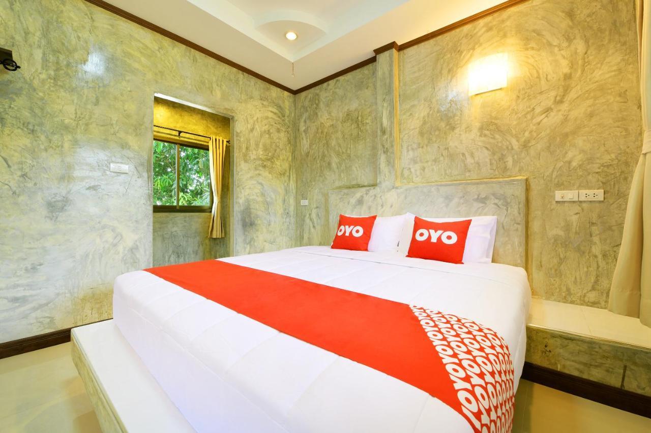 Oyo 536 Reuan Kanthima Ban Laem Chabang Exteriör bild